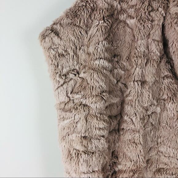 Katie Todd tan faux fur lined teddy pockets open or closed vest medium - Picture 9 of 9